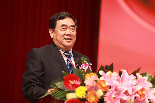 12 唐一林先生发表获奖感言.JPG